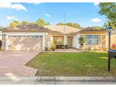 Home For Sale in Summerfield, Florida