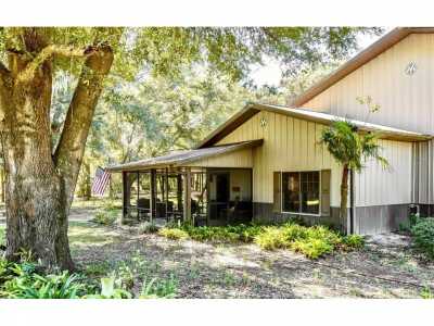 Home For Sale in Citra, Florida