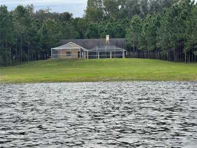 Home For Sale in Dade City, Florida