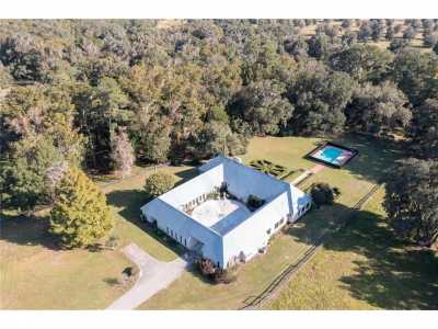 Home For Sale in Micanopy, Florida