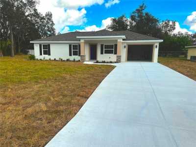 Home For Sale in Avon Park, Florida