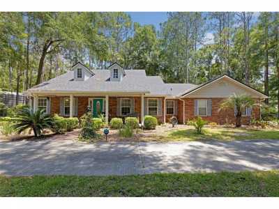 Home For Sale in Newberry, Florida