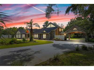 Home For Sale in Lake City, Florida