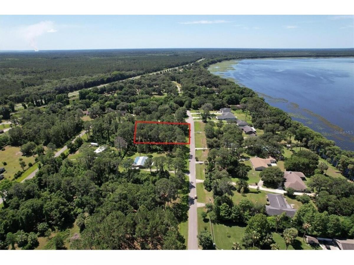 Picture of Residential Land For Sale in Hawthorne, Florida, United States