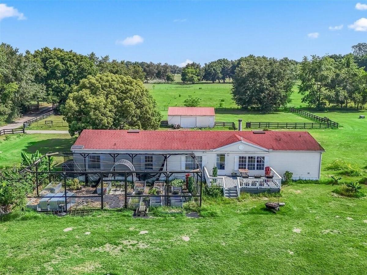 Picture of Home For Sale in Oxford, Florida, United States