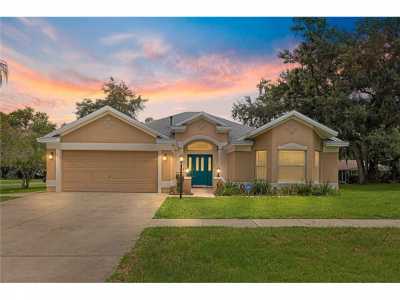 Home For Sale in Lady Lake, Florida