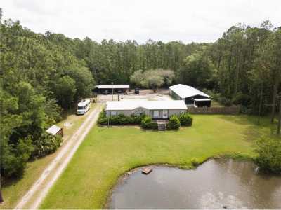 Home For Sale in Bunnell, Florida