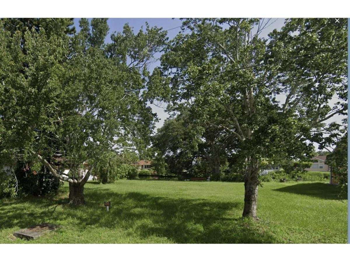 Picture of Residential Land For Sale in North Port, Florida, United States