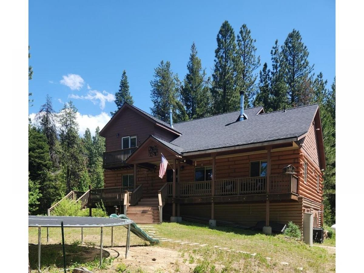 Picture of Home For Sale in Cascade, Idaho, United States