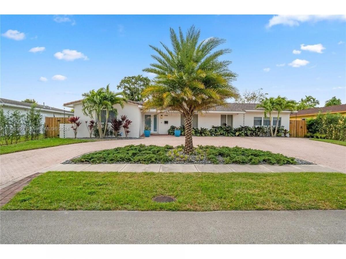 Picture of Home For Sale in Miami, Florida, United States