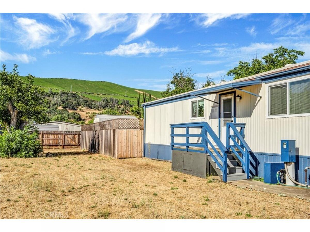 Picture of Home For Sale in Clearlake Oaks, California, United States