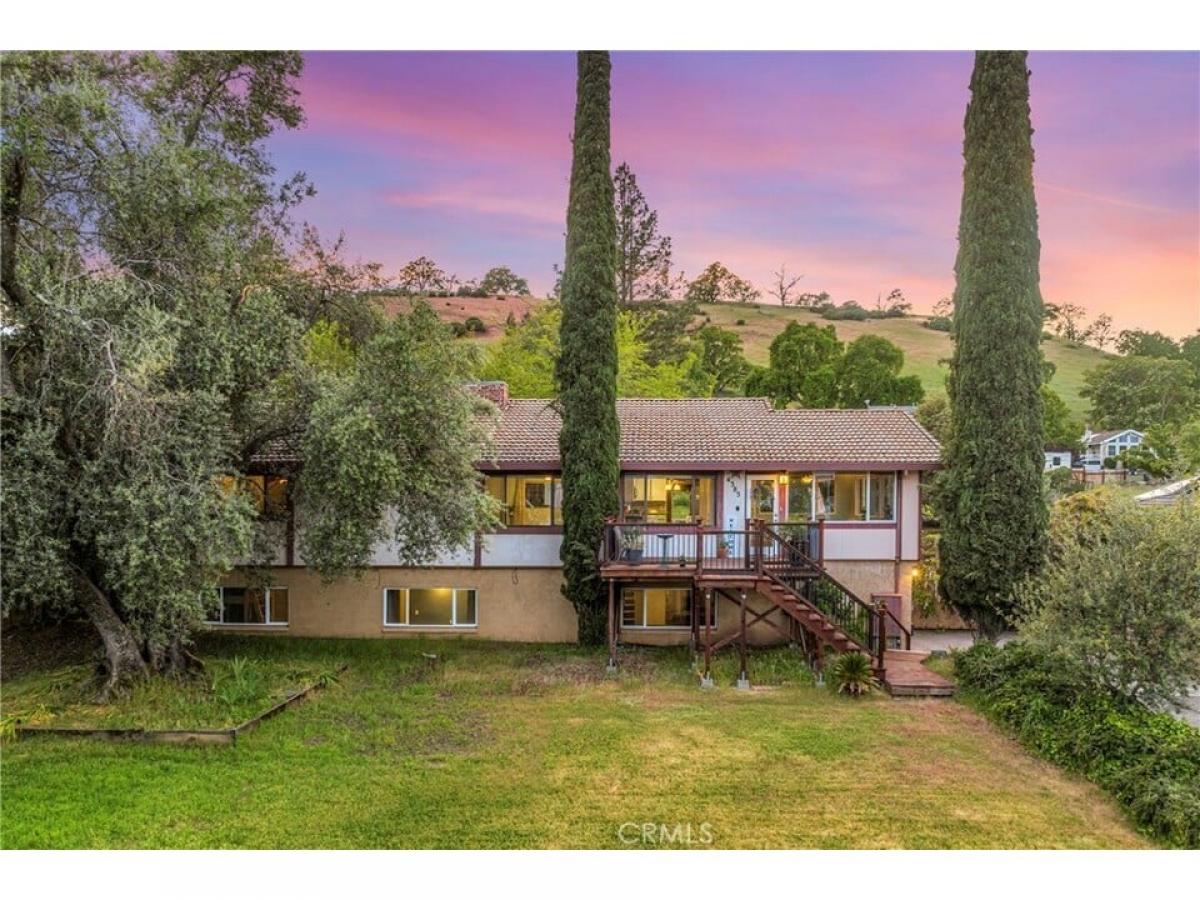 Picture of Home For Sale in Lakeport, California, United States