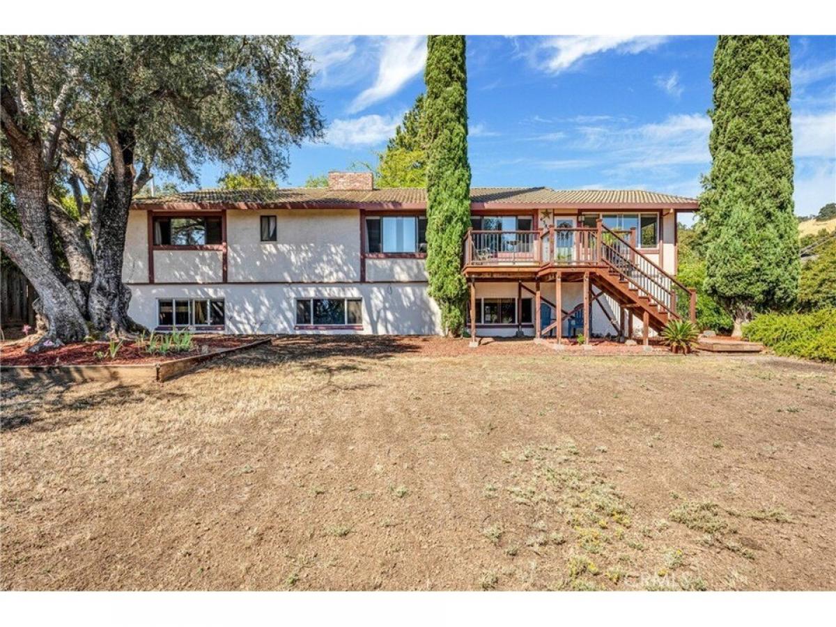 Picture of Home For Sale in Lakeport, California, United States