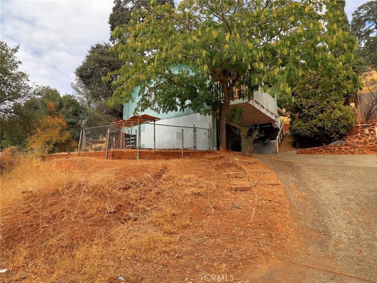 Picture of Home For Sale in Clearlake Oaks, California, United States