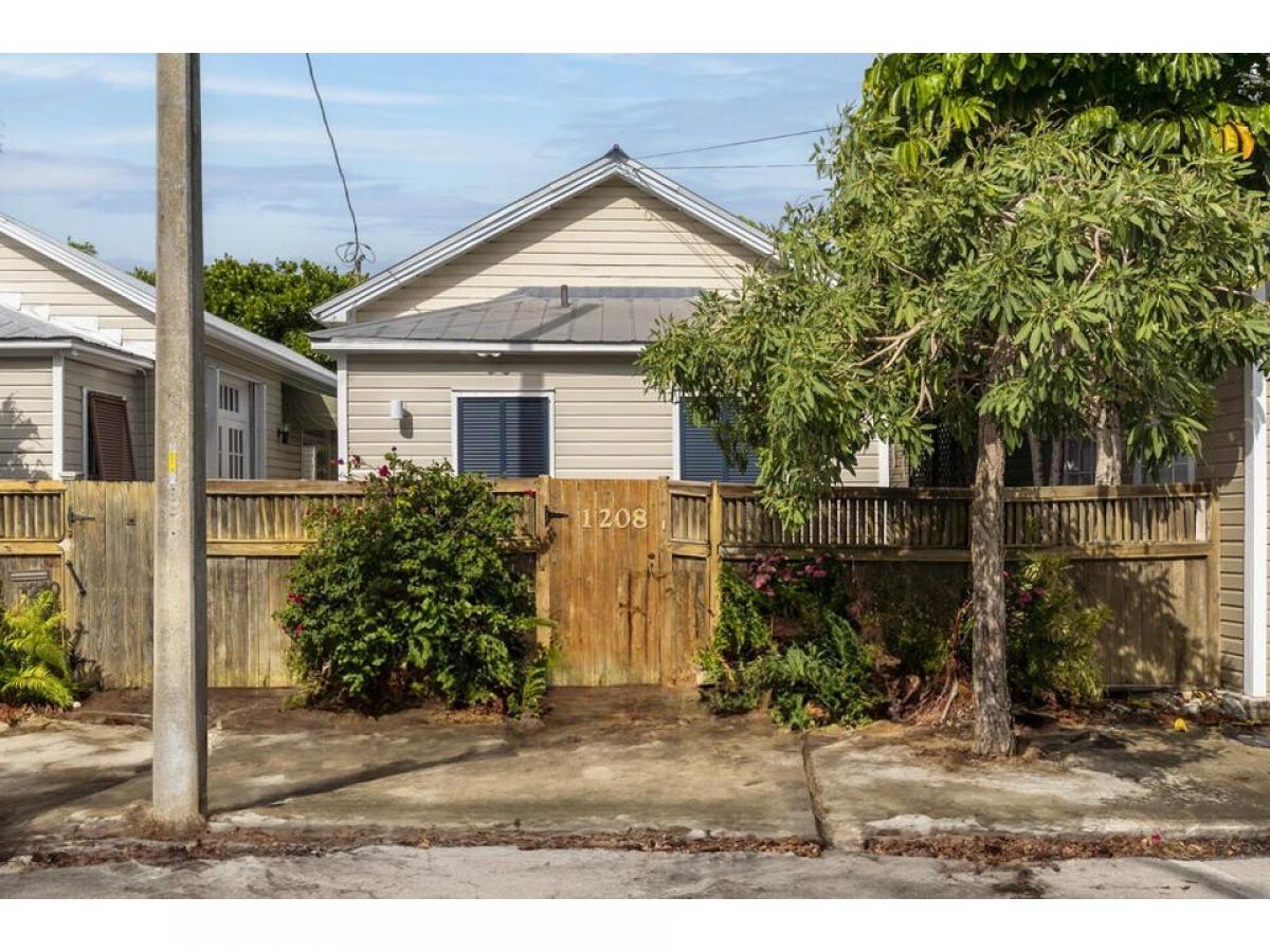 Picture of Home For Sale in Key West, Florida, United States