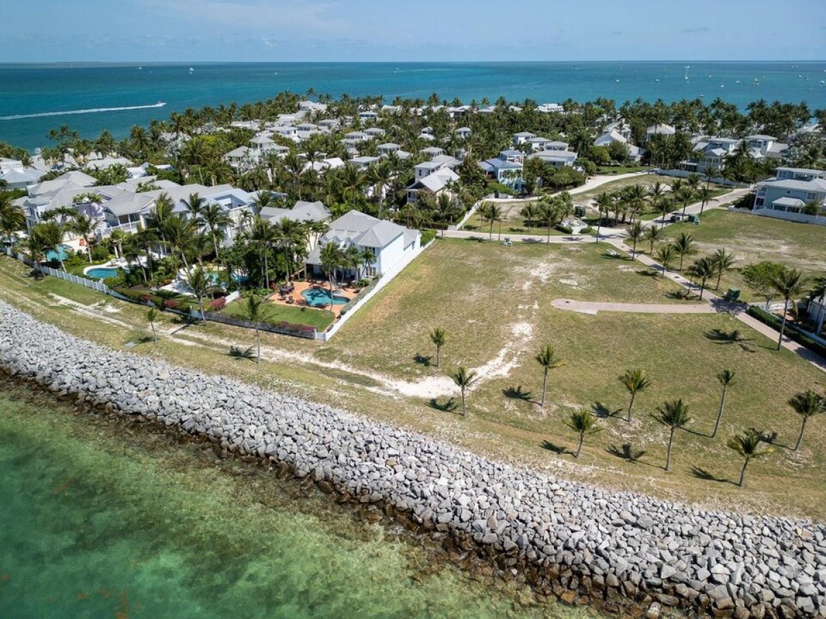 Picture of Residential Land For Sale in Key West, Florida, United States