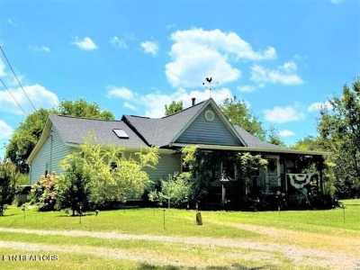 Home For Sale in Talbott, Tennessee