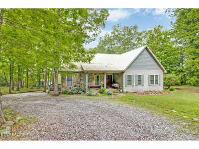 Home For Sale in Crab Orchard, Tennessee