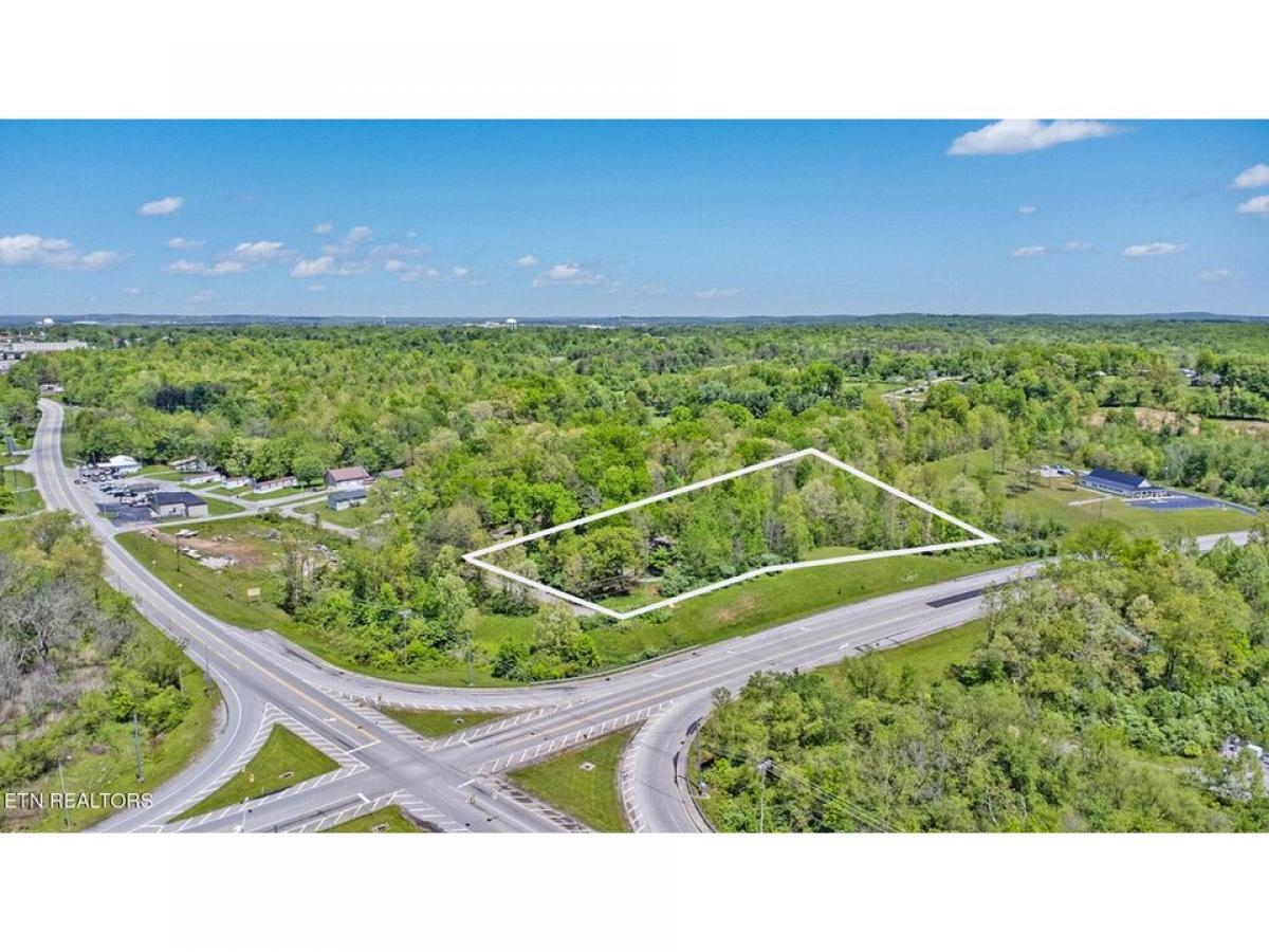 Picture of Residential Land For Sale in Crossville, Tennessee, United States