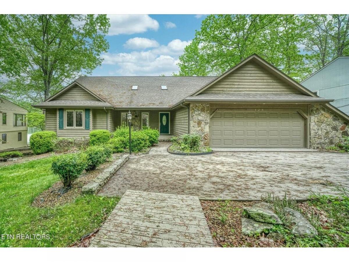 Picture of Home For Sale in Fairfield Glade, Tennessee, United States