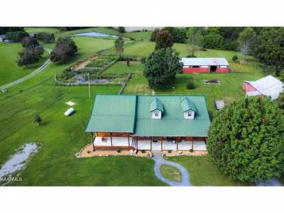 Home For Sale in Pikeville, Tennessee