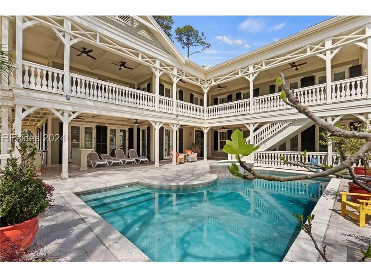 Picture of Home For Sale in Hilton Head Island, South Carolina, United States