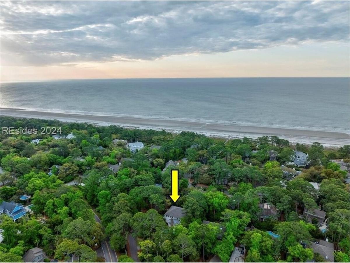 Picture of Home For Sale in Hilton Head Island, South Carolina, United States