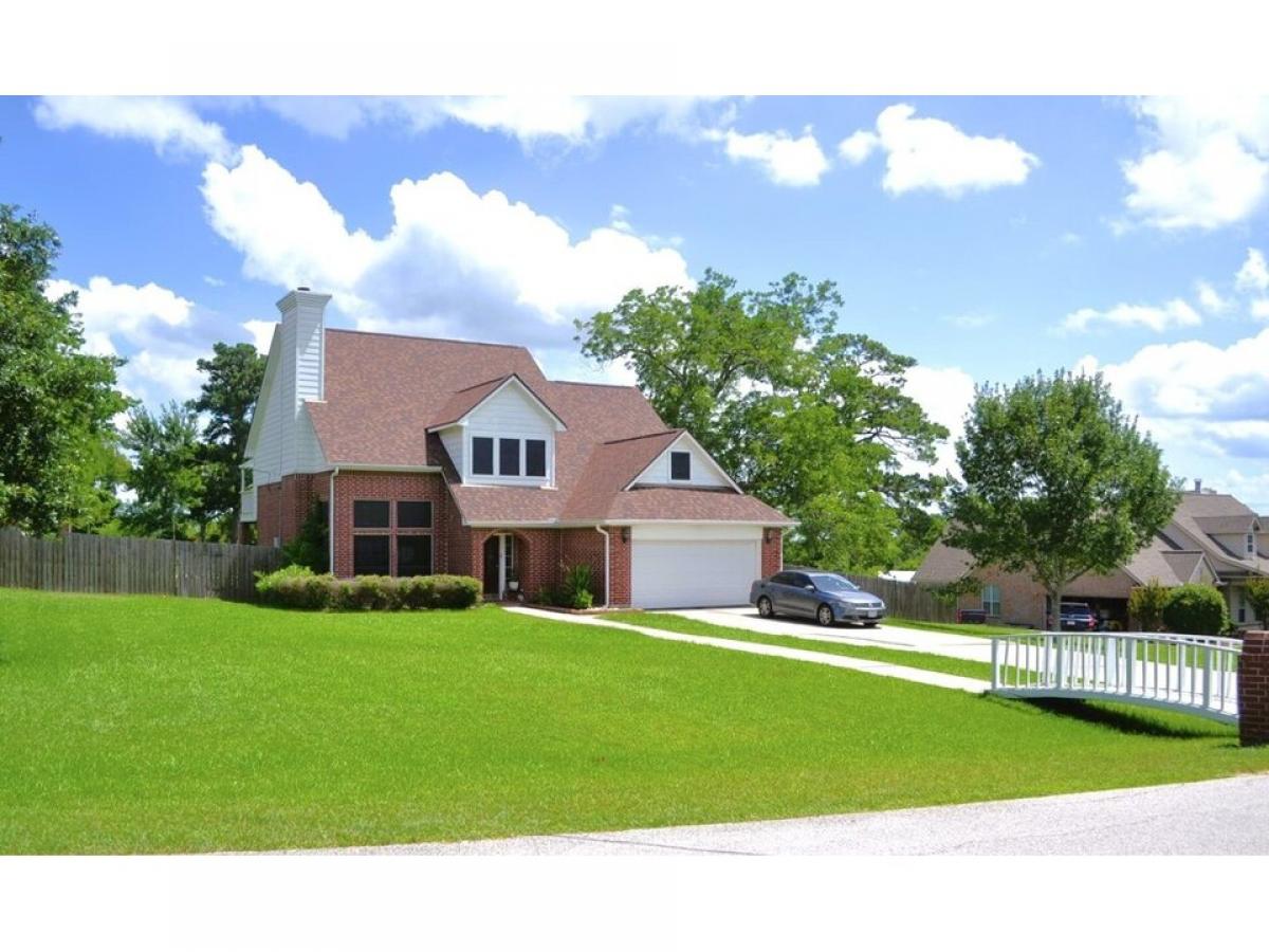 Picture of Home For Sale in Montgomery, Texas, United States