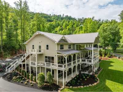 Home For Sale in Gatlinburg, Tennessee