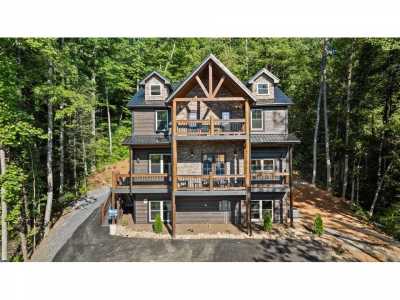 Home For Sale in Gatlinburg, Tennessee