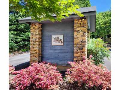 Home For Sale in Pigeon Forge, Tennessee