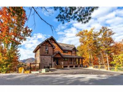 Home For Sale in Sevierville, Tennessee