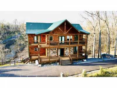 Home For Sale in Sevierville, Tennessee