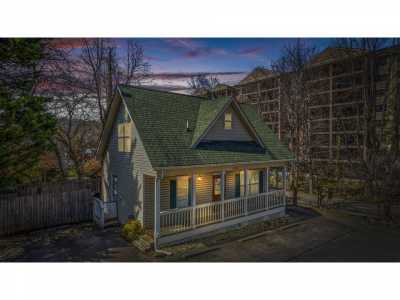 Home For Sale in Gatlinburg, Tennessee