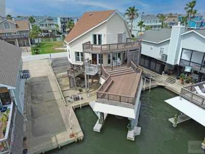 Home For Sale in Tiki Island, Texas