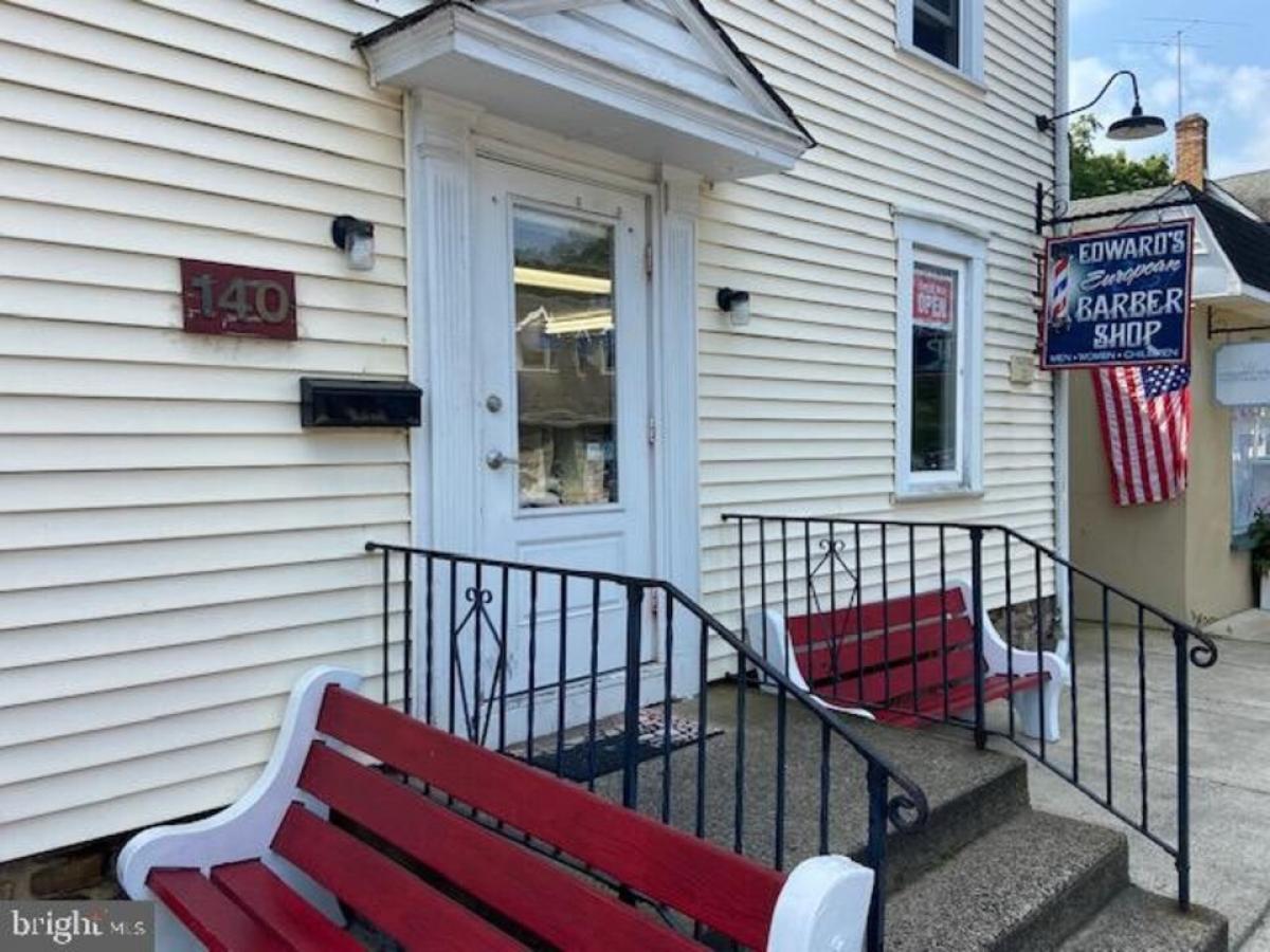 Picture of Home For Sale in Doylestown, Pennsylvania, United States