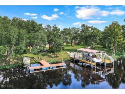 Home For Sale in Alva, Florida