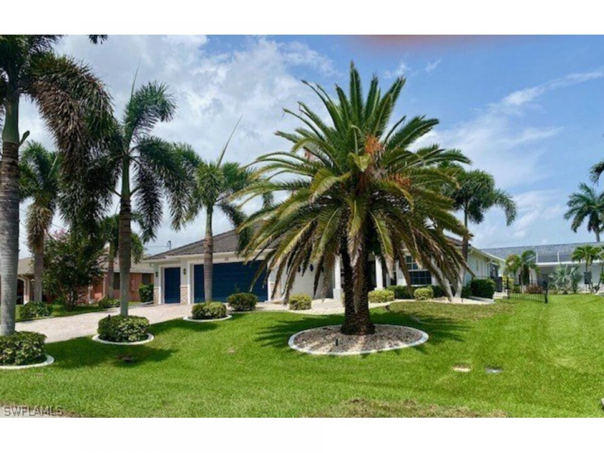 Picture of Home For Sale in Cape Coral, Florida, United States