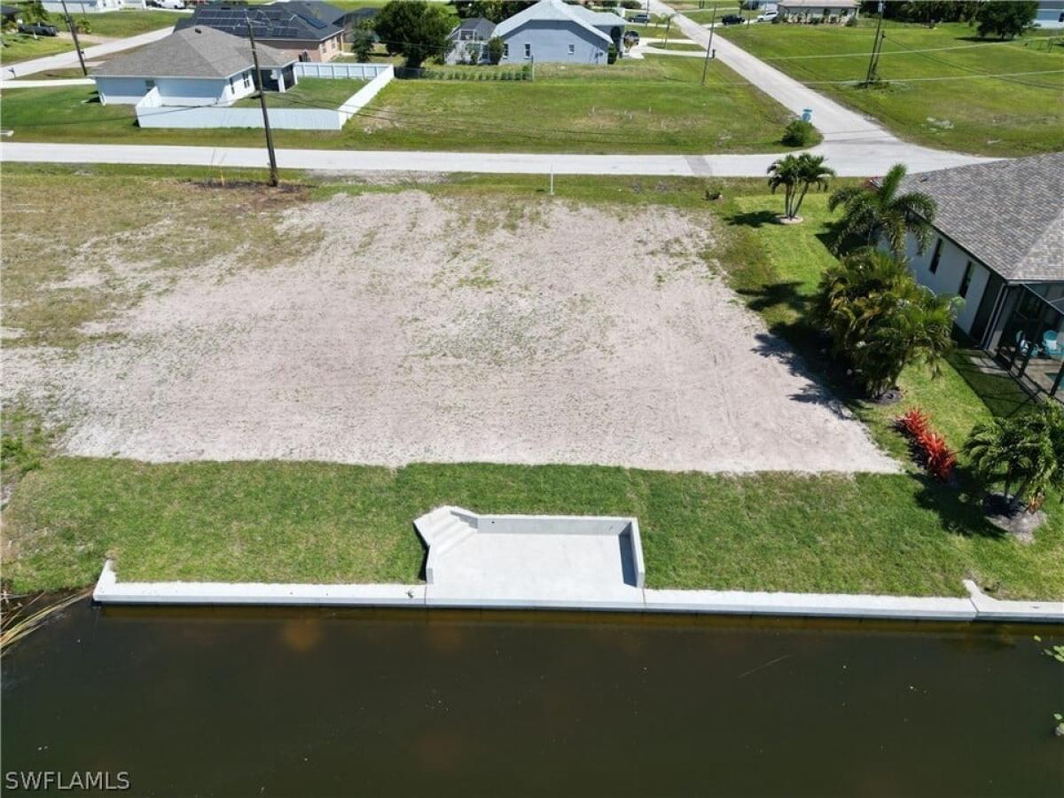 Picture of Residential Land For Sale in Cape Coral, Florida, United States