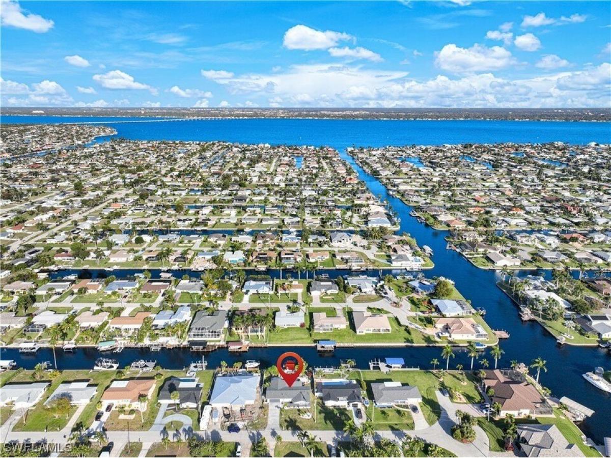 Picture of Home For Sale in Cape Coral, Florida, United States