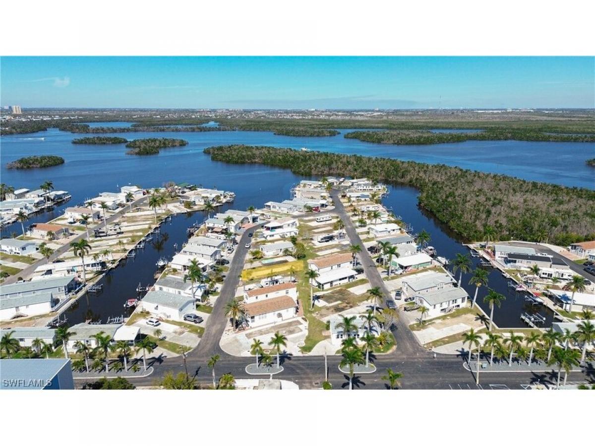 Picture of Residential Land For Sale in Fort Myers Beach, Florida, United States