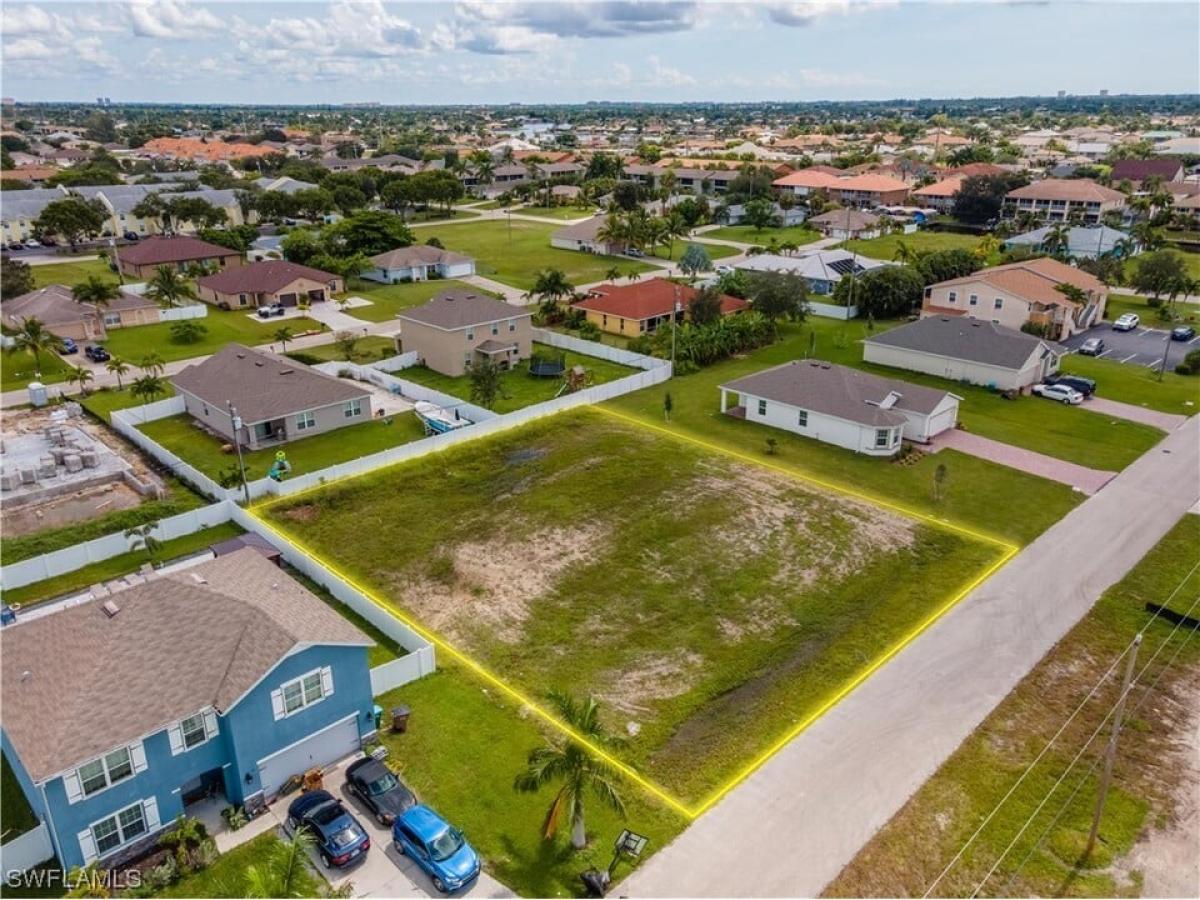 Picture of Residential Land For Sale in Cape Coral, Florida, United States