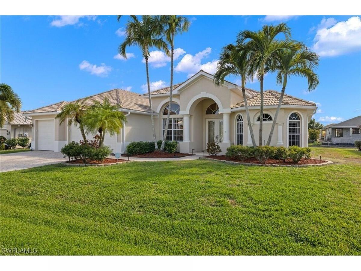 Picture of Home For Sale in Cape Coral, Florida, United States