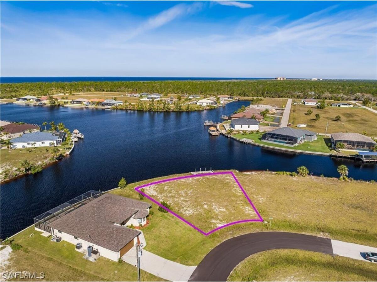 Picture of Residential Land For Sale in Cape Coral, Florida, United States