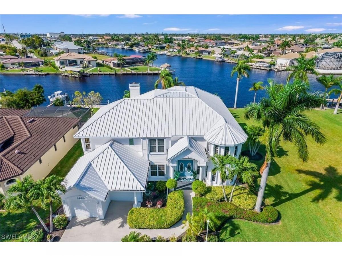 Picture of Home For Sale in Cape Coral, Florida, United States