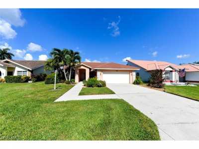 Home For Sale in Naples, Florida