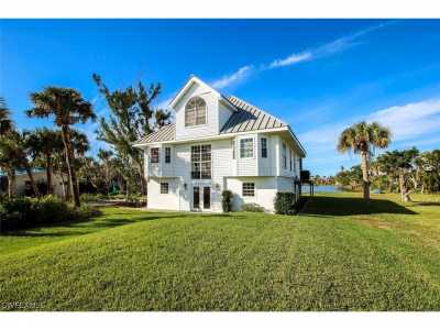 Home For Sale in Sanibel, Florida