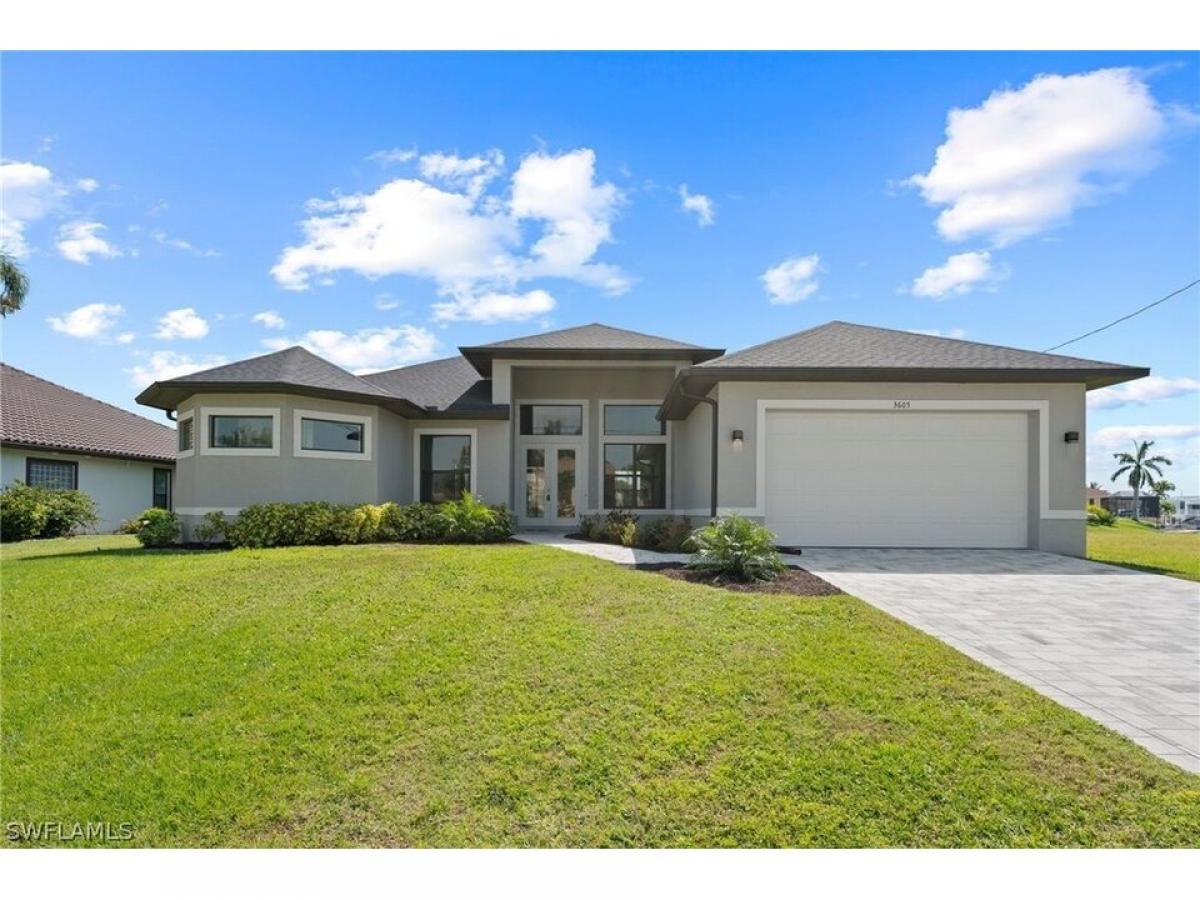 Picture of Home For Sale in Cape Coral, Florida, United States