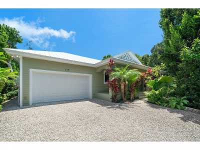 Home For Sale in Upper Matecumbe Key Islamorada, Florida