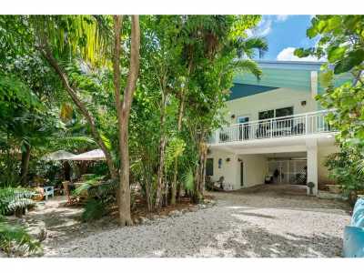 Home For Sale in Plantation Key, Florida